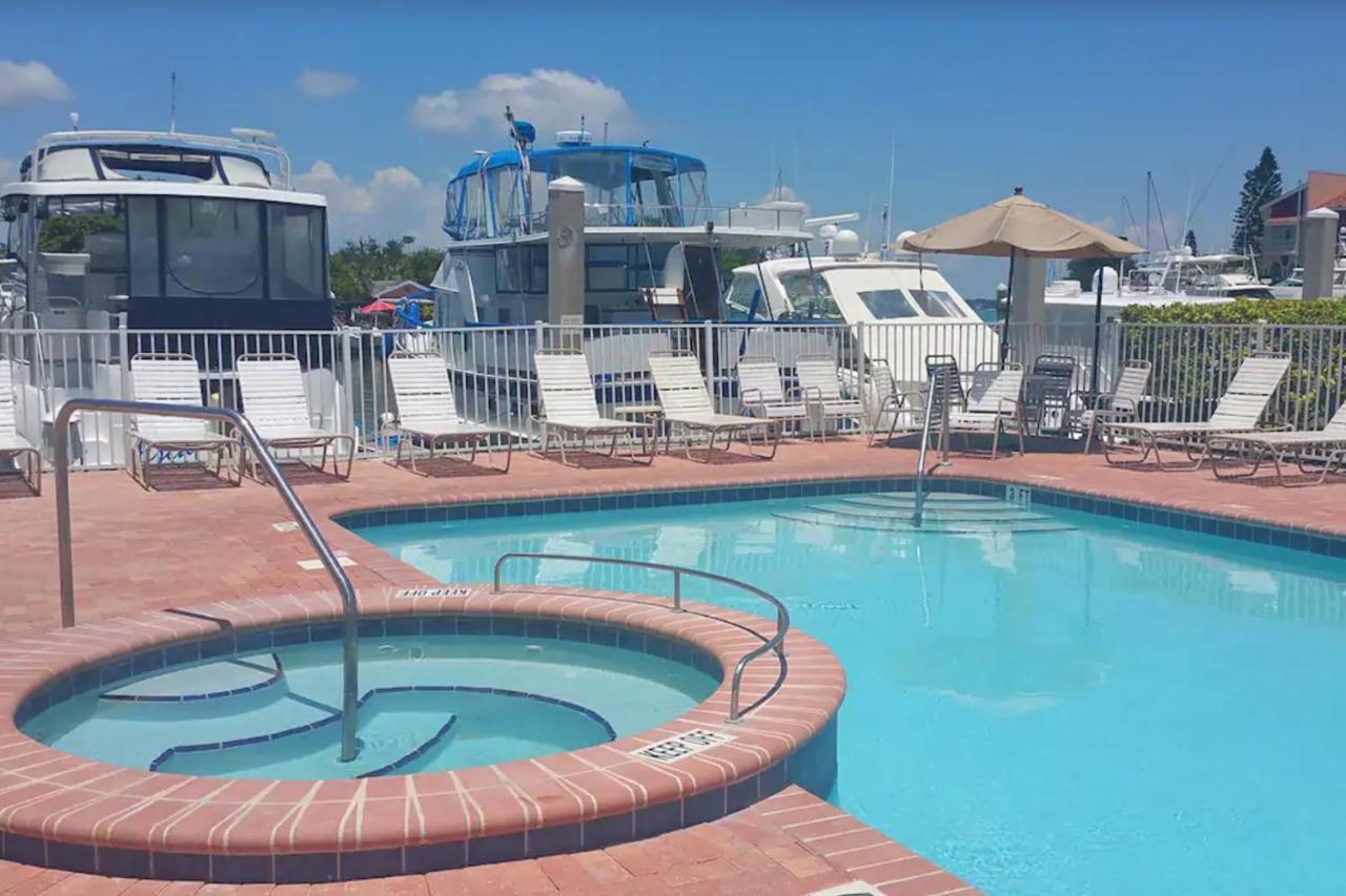 Bay Front Oasis St. Pete Beach Exterior foto